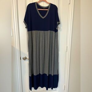Suzanne Betro maxi short sleeve dress with slit and pockets! Size 3X